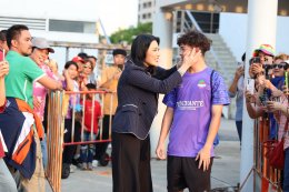 'กวาง-น้ำผึ้ง-ฮันนี่-ติ๊ก กลิ่นสี' แท็กทีมรับเชิญ  เติมเต็มความอบอุ่น-ดราม่า-คอมเมดี้ ครบรส!! ใน "เดอะโค้ช รถขนฝัน" 