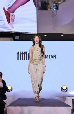 เปิดตัวอย่างเป็นทางการ! 'น้ำตาล-ทิพนารี' ขึ้นแท่นแบรนด์แอมบาสเดอร์ FitFlop พร้อมเผยโฉมคอลเลกชัน Autumn/Winter 2026 ภายใต้แคมเปญ "Nothing Feels Like FitFlop"