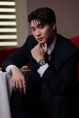 มีน-พีรวิชญ์ หล่อทะลุจักรวาล! ร่วมฉลองเปิด ORIENT STAR คอนเซปต์บูติคแห่งแรกของโลก พร้อมเผยโฉมนาฬิการุ่น "Land of Smile" สุดเอ็กซ์คลูซีฟ