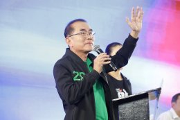 "คนดังนั่งเคลียร์ Debate" ศึก 8 พรรคเดือด กรีดนโยบายเลือดข้น ท้าชนวิสัยทัศน์ โต้ "เหล่าคนดัง" บี้ถาม...เพื่อสิทธิประชาชน!