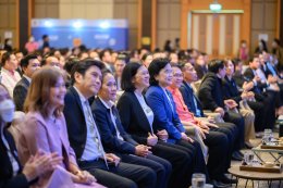 ส่งท้ายมหกรรมการเงินเพื่อครูไทย ครูอีสานเฮ! ถึงคิว ศธ. ลงพื้นที่อุดรธานี แก้หนี้ครู - ให้ความรู้การเงิน ปักหมุดช่วยปรับสมดุลหนี้ครูทั้งระบบอย่างยั่งยืน จบ 4 ภูมิภาค 5 จังหวัด ครบตามเป้า ช่วยแก้หนี้ครูทั้งระบบกว่า 2,854 ล้านบาท!