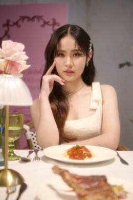 'Focus Yanin' เดบิวต์สดใสในเอ็มวีใหม่สุดคิ้วท์ "อาจจะยังนะ" คว้าหนุ่มอารมณ์ดี 'กัน PROXIE' ออกเดทสุดป่วนชวนใจเต้นแรง!