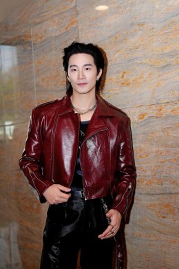 คุนหมิงแตก! 'บี้ ธรรศภาคย์' โชว์สกิลศิลปินตัวท็อป ร้องเต้นสุดปัง บุกเทศกาลไทยครั้งที่ 16 แฟนคลับจีนแห่ต้อนรับสนั่นห้าง