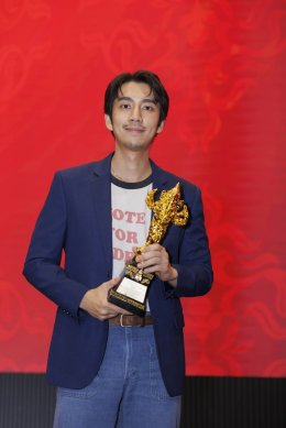 คนบันเทิง สุดคึกคัก!!! เข้ารับรางวัลงานประทานรางวัลวิทยุโทรทัศน์แห่งชาติ ครั้งที่ ๑๓ "หมอเน๋ง-ญดา" นำทีมรับรางวัลนักแสดงนำชายหญิงยอดเยี่ยม รางวัล "พิฆเนศวร" ประจำปี ๒๕๖๘