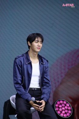 เหยินไปหมดแล้ว! 'ชู ยองอู' ชมแฟนไทยสุดเฟรนด์ลี่ เอเนอร์จีไม่มีอ่อม ทำฮ็อบหนักมาก ในงานแถลงช่าว "2025 CHOO YOUNG WOO ASIA FANMEETING TOUR [Who (is) Choo?] in BANGKOK"