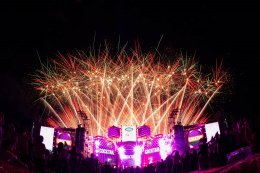 งานเฉลิมฉลองเหนือจินตนาการ Fantastic Circus กลางหุบเขาสวนผึ้ง Chang Music Connection presents Season of Love Song ครั้งที่ 15 กับโชว์พิเศษจาก 14 ศิลปินสุดฮิต 