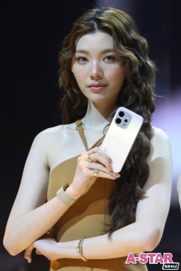 'หลิง-ออม-วิลเลี่ยม' โชว์ออร่าลูกรักพระเจ้า ผ่านกล้องพอร์ตเทรตระดับมาสเตอร์พีซบน vivo V70