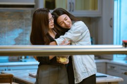 'อิงฟ้า - ชาล็อต' ดัน "นทีร้อยเล่ห์" ฮิตติดเทรนด์ทั่วโลก! EP.2 วุ่นสนั่น ข่าวลือบอสเล็กพนักงานใหม่กุ๊กกิ๊กสะพัดทั่วโรงแรม