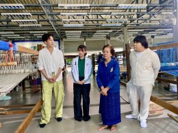 'เต้ย พงศกร' แท็กทีม 'อาไท' เช็คอินสกลนคร สัมผัสมนต์เสน่ห์เมืองคาทอลิก บุกอาณาจักร "ผ้าย้อมคราม" มรดกภูมิปัญญาสู่อินเตอร์ ในรายการ "หอมแผ่นดินฯ"