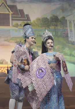 'เพชรพิชญา' เคลียร์พื้นที่ตลาดรอ!! เปิดวิกยิ่งใหญ่ด้วยคณะลิเกเงินล้าน 'ศรราม น้ำเพชร' เข้าชมฟรี! เนื่องในโอกาสครบรอบคล้ายวันเกิดด้วยรูปเหมือนองค์ยืนหลวงปู่ศิลา สิริจันโท ประดิษฐานที่ตลาดเพชรพิชญา จ.นครสวรรค์