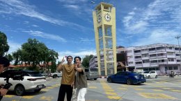 'เต้ย พงศกร' ชวน 'หมอก้อง สรวิชญ์' ตะลุยเมืองตรัง นั่งตุ๊กตุ๊กชมย่านตึกเก่า บุกอาณาจักร "ผ้าทอนาหมื่นศรี" มรดกภูมิปัญญา 200 ปี ใน "หอมแผ่นดินฯ"