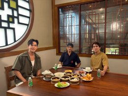 'เต้ย พงศกร' ชวน 'หมอก้อง สรวิชญ์' ตะลุยเมืองตรัง นั่งตุ๊กตุ๊กชมย่านตึกเก่า บุกอาณาจักร "ผ้าทอนาหมื่นศรี" มรดกภูมิปัญญา 200 ปี ใน "หอมแผ่นดินฯ"