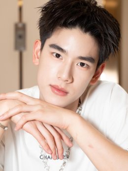 'ยูจีน อัยภณ' ดาวรุ่งวัย 17 ปี หล่อ เก่ง โปรไฟล์พรีเมียมครบเครื่อง!  แจ้งเกิดเต็มตัว มัดใจสาวๆ ทั้งประเทศ   