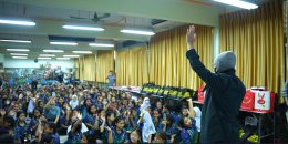 'อาร์ท-อัครพงษ์' พาไปพบกับ 'สารวัตรแจ๊ะ' นักสืบรุ่นใหม่ไฟแรง ทางช่อง 9 กด 30 ในรายการ "ผู้ปิดทองหลังชายแดนจากป่าสู่เมือง" 