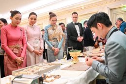 ผ้าไทย popular in  Paris! กรมส่งเสริมวัฒนธรรม กระทรวงวัฒนธรรม จัดกิจกรรม CHUD THAI KNOWLEDGE, CRAFTSMANSHIP AND PRACTICES OF THE THAI NATIONAL COSTUME ณ กรุงปารีส ฝรั่งเศส