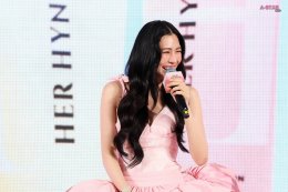 'หลิงหลิง คอง' อวดผิวสวยออร่าท้าแดด เสิร์ฟ Body Sunscreen ฉลอง 2 ปี แบรนด์แอมบาสเดอร์ HER HYNESS