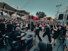 Bedroom Audio บุกจตุจักร ส่งท้ายปีฉลอง "ภาวนา" ทะลุ 1ล้านวิว เพลงแฟนแน่น โชว์จัดเต็มทุกเพลงฮิต 