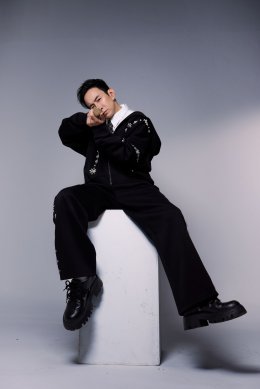 'บี พีระพัฒน์' จัดใหญ่คอนเสิร์ตเดี่ยวครั้งสำคัญ "BE & BEYOND : BE PEERAPAT LIVE CONCERT" ขนเพลงฮิตตลอด20ปีเรียบเรียงใหม่ คว้า 'บอย โกสิยพงษ์-The TOYS-Hers' ร่วมสร้างเคมีดนตรีสุดพิเศษ 14 พ.ย.69 ณ BCC HALL เซ็นทรัล ลาดพร้าว