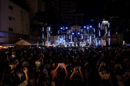 "Snow Ville 2025 presented by mMilk"  อบอวลด้วยเสียงเพลงและความสุขส่งท้ายปี!! ศิลปินฮอตโชว์ร้อง-เต้นจัดเต็ม!! แฟนเพลงนับพันแห่เชียร์แน่น SW1 MARKET