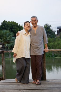 เมื่อ "คนละรุ่น" ต้องมาหมุนตาม "จังหวะรัก" เดียวกัน เตรียมพบกับซีรีส์ที่จะเปลี่ยนช่องว่างระหว่างเจนให้กลายเป็นท่วงทำนอง สุดอบอุ่นหัวใจ