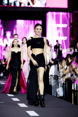 'แม่ชม' ควง 'น้องแอบิเกล' แท็กทีม 'พีพี กฤษฏ์' ฉลอง 20 ปี "EVEANDBOY" พร้อมขนทัพคนดังเปิดแฟล็กชิฟสโตร์ใจกลางสยามสแควร์