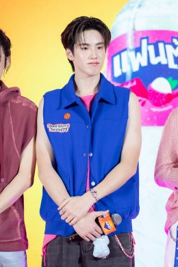 "แฟนต้า" ดึง 'BUS because of you i shine' เปิดเซ้นส์ซ่า 5 สัมผัส กับ "แฟนต้า" ใหม่ กลิ่นลิ้นจี่ พร้อมเซอร์ไพรส์ "แฟนต้า" เฟส กลับมาแน่พฤศจิกานี้!