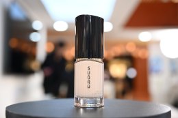 'มาร์ค ศิวัช - แพร์ พิชชาภา' ออร่าแรง! ร่วมเปิดตัวรองพื้นใหม่ SUQQU THE LIQUID FOUNDATION e เผยเคล็ดลับผิวโกลว์สะดุดตา