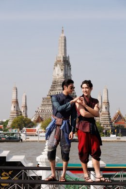 จะเกิดอะไรขึ้น  ถ้า 'พ่อเดช' พบรักกับผู้ชายด้วยกัน? "เซนจูรี่ ยูยูฯ" สุดปัง บวงสรวงเปิดตัว ซีรีส์พหุจักรวาล "บุพเพสันนิวาส" โซเชี่ยลสนั่นทันที 'ออกัส-เล้ง' สวมบท 'พ่อเดช-พ่อแก้ว' รับปฐมบทแห่งจักรวาลใหม่