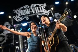 "Snow Ville 2025 presented by mMilk"  อบอวลด้วยเสียงเพลงและความสุขส่งท้ายปี!! ศิลปินฮอตโชว์ร้อง-เต้นจัดเต็ม!! แฟนเพลงนับพันแห่เชียร์แน่น SW1 MARKET