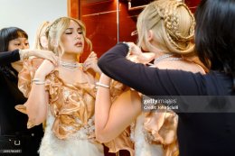 ส้มโอ-ธัญรัศม์ ร่วมเฉิดฉายเดินพรมแดงในงาน Golden Globe Awards ครั้งที่ 83 ณ มหานครลอสแอนเจลิส