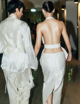 ละมุนทุกดีเทล! ณเดชน์ คูกิมิยะ เลือกลุคซิลก์พลิ้วจาก VVON SUGUNNASILฉลอง After Party งานวิวาห์สุดอบอุ่น