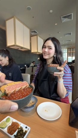 ตามรอย 'ชมพู่-อารยา' เปิดพิกัดร้านโปรด KAYAKI  อิ่มโปรตีนแบบแม่ชม กับปลาและซีฟู้ดพรีเมียมสไตล์ YAKIZAKANA
