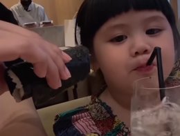 'เจ๊เกล' กับ 'มอสเพื่อนเกล' อวดโมเมนต์น่ารักอีกแล้ว! เมื่อทั้งคู่พากันไปฉลองวันเกิดที่ร้านโปรดของน้องเกล 