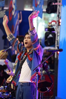 "เอส โคล่า" เปิดแคมเปญ "เสิร์ฟเอส เชียร์ไทยให้ AWESOME" สนับสนุน "การแข่งขันวอลเลย์บอลหญิงชิงแชมป์โลก 2025" ครั้งแรกในไทย! ปลุกพลังเชียร์ไทยกระหึ่มโลก! แท็กทีม โจอี้ ภูวศิษฐ์ เสิร์ฟเพลง TO BE THE CHAMPION