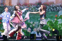 จักรวาลสะเทือนฮอลล์! "COSMOS Glitter From Star Concert" ระเบิดพลัง 11 สาว COSMOS สุดปัง! น้ำตา-เสียงกรี๊ด-โปรดักชันจัดเต็ม สนั่น Phenix Grand Ballroom