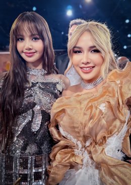 ส้มโอ-ธัญรัศม์ ร่วมเฉิดฉายเดินพรมแดงในงาน Golden Globe Awards ครั้งที่ 83 ณ มหานครลอสแอนเจลิส