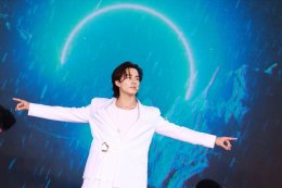 'บี้-กุ๊บกิ๊บ' ควงลูกสาว 'เป่าเปา-เป่าเป้ย์' รับรางวัล "ครอบครัวสร้างสุข" ในงาน FAM FESTIVAL 2026 ตอกย้ำภาพลักษณ์ครอบครัวตัวอย่างสุดอบอุ่น