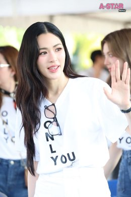 'หลิง - ออม' นำทีมบวงสรวงซีรีส์ "เพียงเธอ Only You The Series" แฟนคลับให้กำลังใจแน่น เตรียมจิ้นกันได้เลย เริ่มตอนแรก 18 ก.ค. นี้