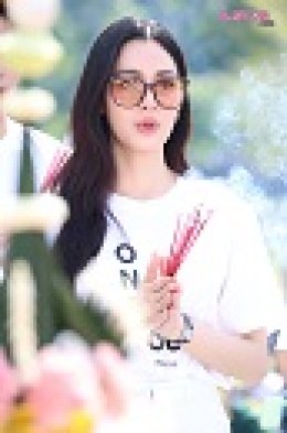 'หลิง - ออม' นำทีมบวงสรวงซีรีส์ "เพียงเธอ Only You The Series" แฟนคลับให้กำลังใจแน่น เตรียมจิ้นกันได้เลย เริ่มตอนแรก 18 ก.ค. นี้