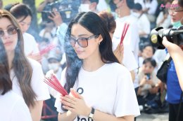 'หลิง - ออม' นำทีมบวงสรวงซีรีส์ "เพียงเธอ Only You The Series" แฟนคลับให้กำลังใจแน่น เตรียมจิ้นกันได้เลย เริ่มตอนแรก 18 ก.ค. นี้