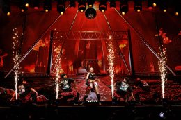 จักรวาลสะเทือนฮอลล์! "COSMOS Glitter From Star Concert" ระเบิดพลัง 11 สาว COSMOS สุดปัง! น้ำตา-เสียงกรี๊ด-โปรดักชันจัดเต็ม สนั่น Phenix Grand Ballroom