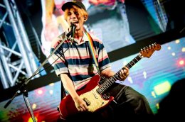 'BEDROOM AUDIO - THE JUKKS - CORNBOI' นำทีมศิลปินสาดความมันส์! น้องๆ วัยทีน 3 รั้วโรงเรียนดัง..กรี๊ดสนั่น "คอนเสิร์ตศาสตร์ 2025"