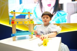 'ชมพู่ อารยา' แท็กทีม 'น้องแอบิเกล' ชวนแม่ๆ เตรียมพร้อมลูกเจนอัลฟา! พาเจาะลึก 'EF' ทักษะสมองที่โลกอนาคตต้องการไปกับคุณหมอ ภายในงาน Alpha Skills Summit 2025