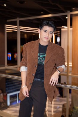  "เธอทีน สตูดิโอ" เปิดตัวหนัง "กฤษดาพาราไดซ์" แบบฮีเสิร์ฟ 'โฟร์ท-เซน-เตย-ไจ๋ไจ๋-กาโตว์-ยูโร' ชวนแฟนๆ ตะลุยสวนน้ำร้างสุดหลอน