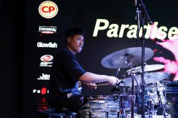 The Paradise Bangkok Molam International Band วงหมอลำยุคใหม่ไทยขวัญใจอินเตอร์ พาผู้ชม เซิ้ง on the Floor กับ คอนเสิร์ตซีรีส์ลำดับที่ 2 ของ เล็ก Is More