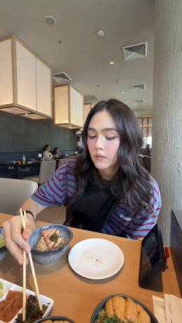 ตามรอย 'ชมพู่-อารยา' เปิดพิกัดร้านโปรด KAYAKI  อิ่มโปรตีนแบบแม่ชม กับปลาและซีฟู้ดพรีเมียมสไตล์ YAKIZAKANA