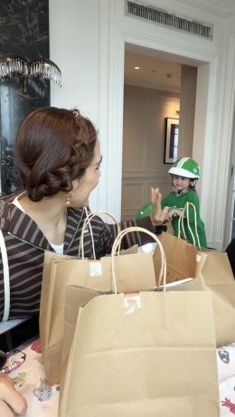 เมื่อแฟนตัวจริงมาเอง! แม่ชม-น้องเกล ชวนชิม KANORI ฉลอง 1 ปีบน Grab Delivery พร้อมโปรสุดคุ้ม ตอกย้ำภาพแฮนด์โรลเบอร์ 1 ของไทย