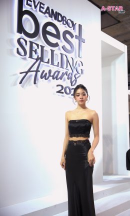 แอบส่องไอเทมลับเสริมหล่อ "ไปป์-มนธภูมิ" และ "นิว-ชยภัค" พร้อม "เอินเอิน-ฟาติมา" เผยเคล็ดลับสวยหน้าใส!! ในงาน "EVEANDBOY BEST SELLING AWARDS 2024"