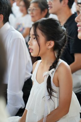 'บี้-กุ๊บกิ๊บ' ควงลูกสาว 'เป่าเปา-เป่าเป้ย์' รับรางวัล "ครอบครัวสร้างสุข" ในงาน FAM FESTIVAL 2026 ตอกย้ำภาพลักษณ์ครอบครัวตัวอย่างสุดอบอุ่น