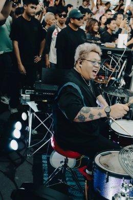 Bedroom Audio บุกจตุจักร ส่งท้ายปีฉลอง "ภาวนา" ทะลุ 1ล้านวิว เพลงแฟนแน่น โชว์จัดเต็มทุกเพลงฮิต 